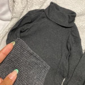 Tight knit grey sweater